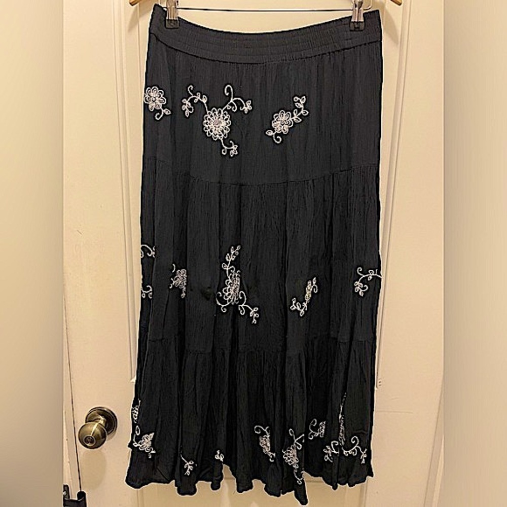 Black/White Floral Maxi Skirt
